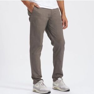 Vuori Men's Chinos in Taupe